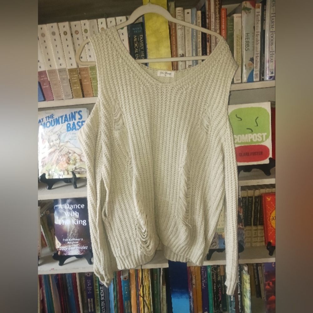 Yikes Fang Sweater Size 3XL